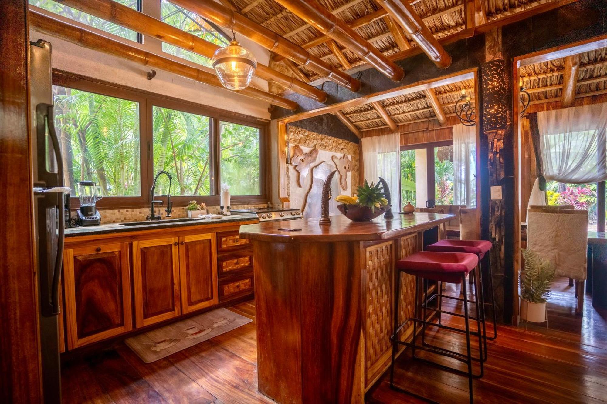 Ocho Artisan Bungalows (Adults Only) タマリンド エクステリア 写真