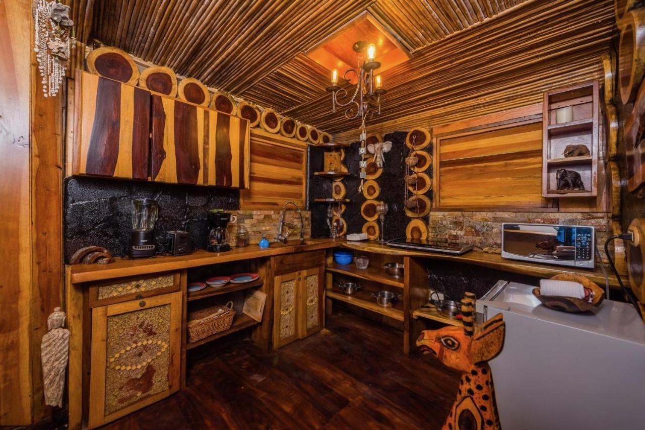 Ocho Artisan Bungalows (Adults Only) タマリンド エクステリア 写真