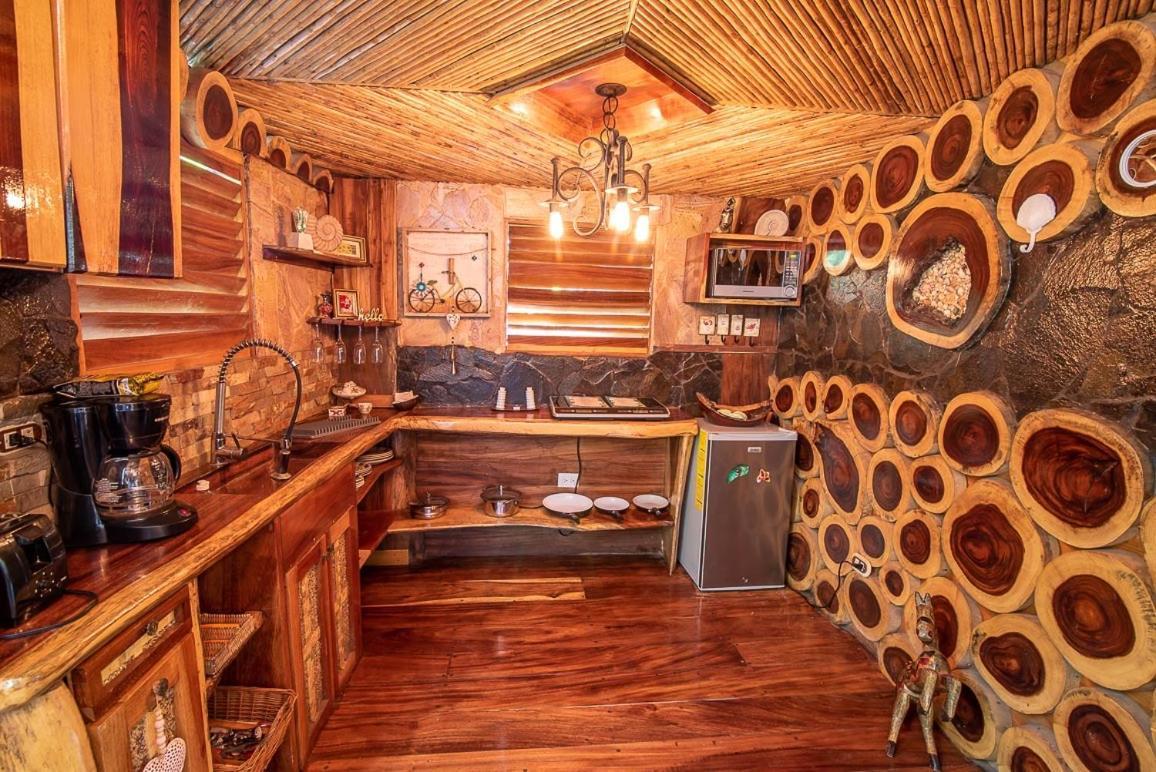 Ocho Artisan Bungalows (Adults Only) タマリンド エクステリア 写真