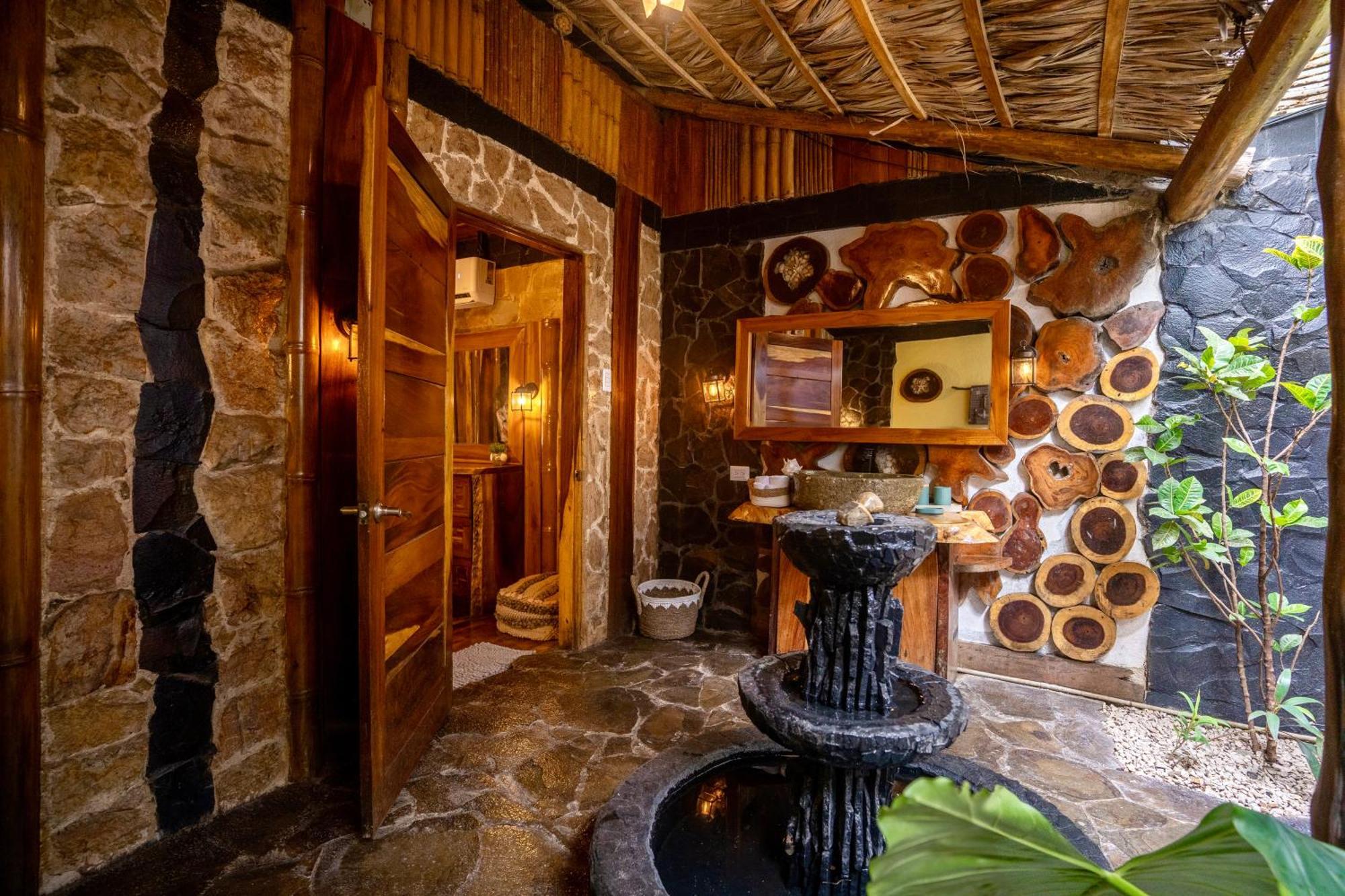 Ocho Artisan Bungalows (Adults Only) タマリンド エクステリア 写真