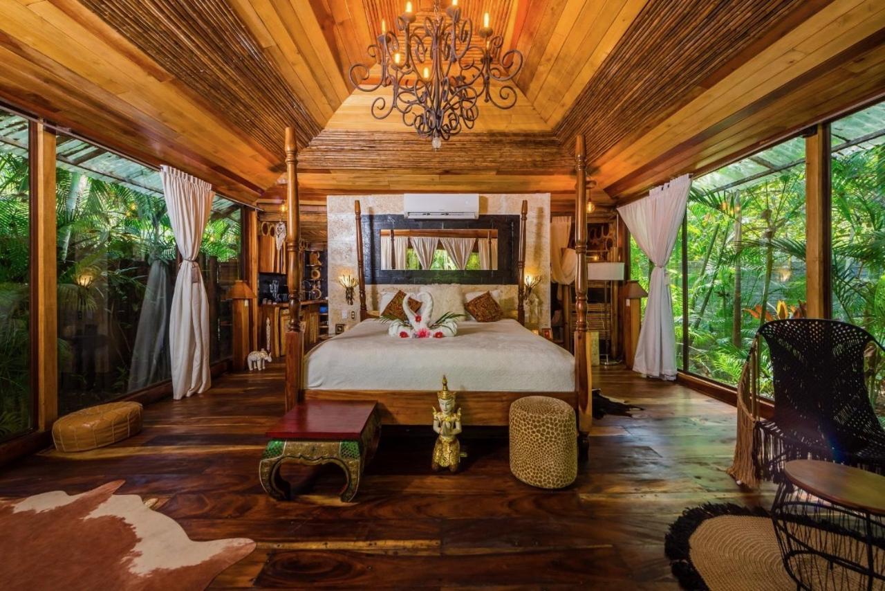 Ocho Artisan Bungalows (Adults Only) タマリンド エクステリア 写真
