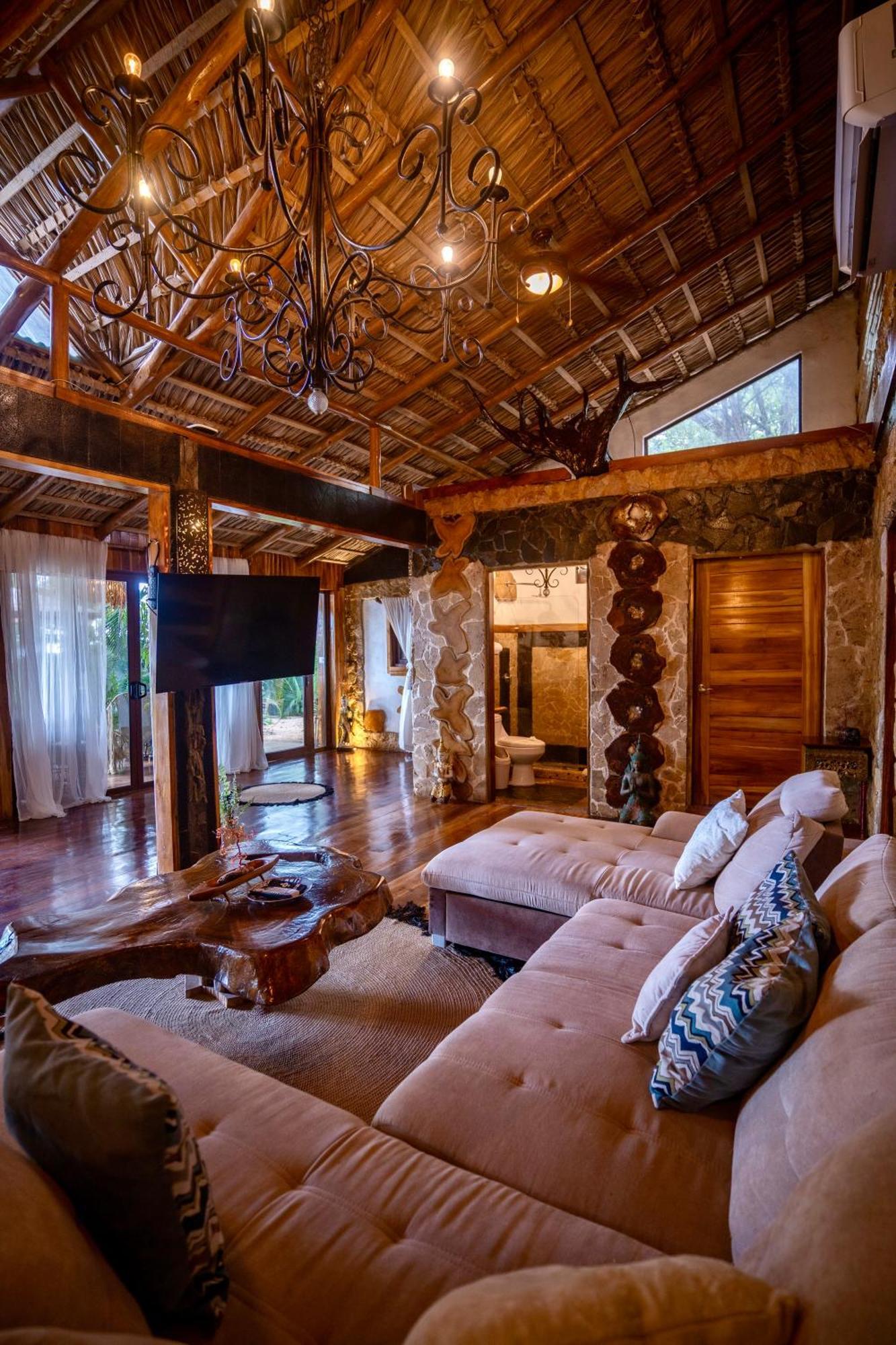 Ocho Artisan Bungalows (Adults Only) タマリンド エクステリア 写真
